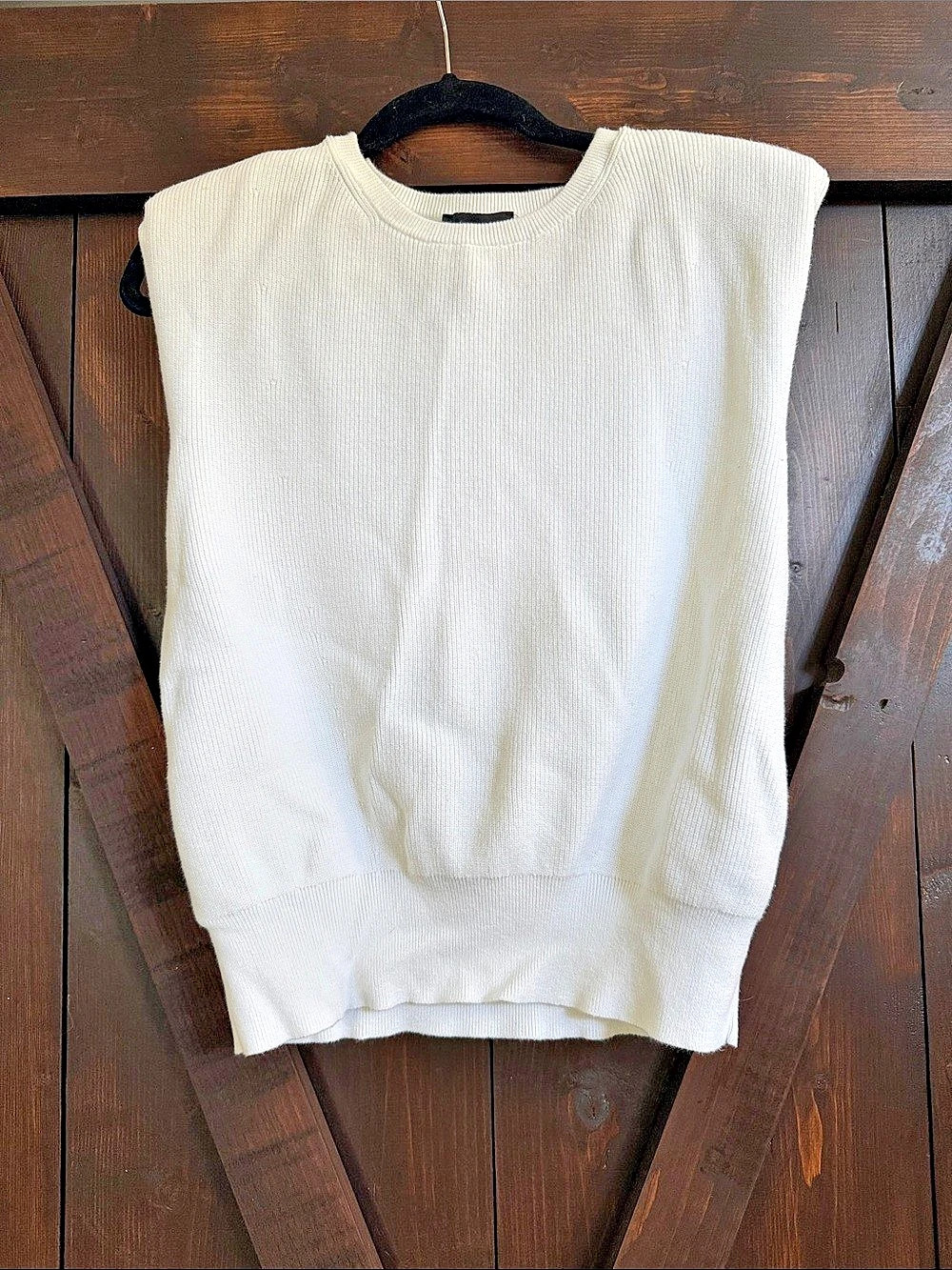 Express V-Neck Padded Shoulder Sweater Vest White Medium
